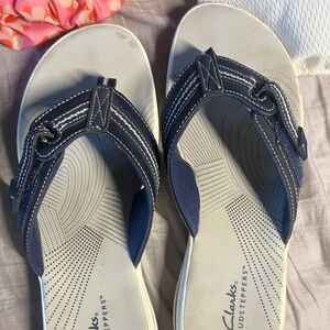 Navy blue Clark cloud steppers size 9